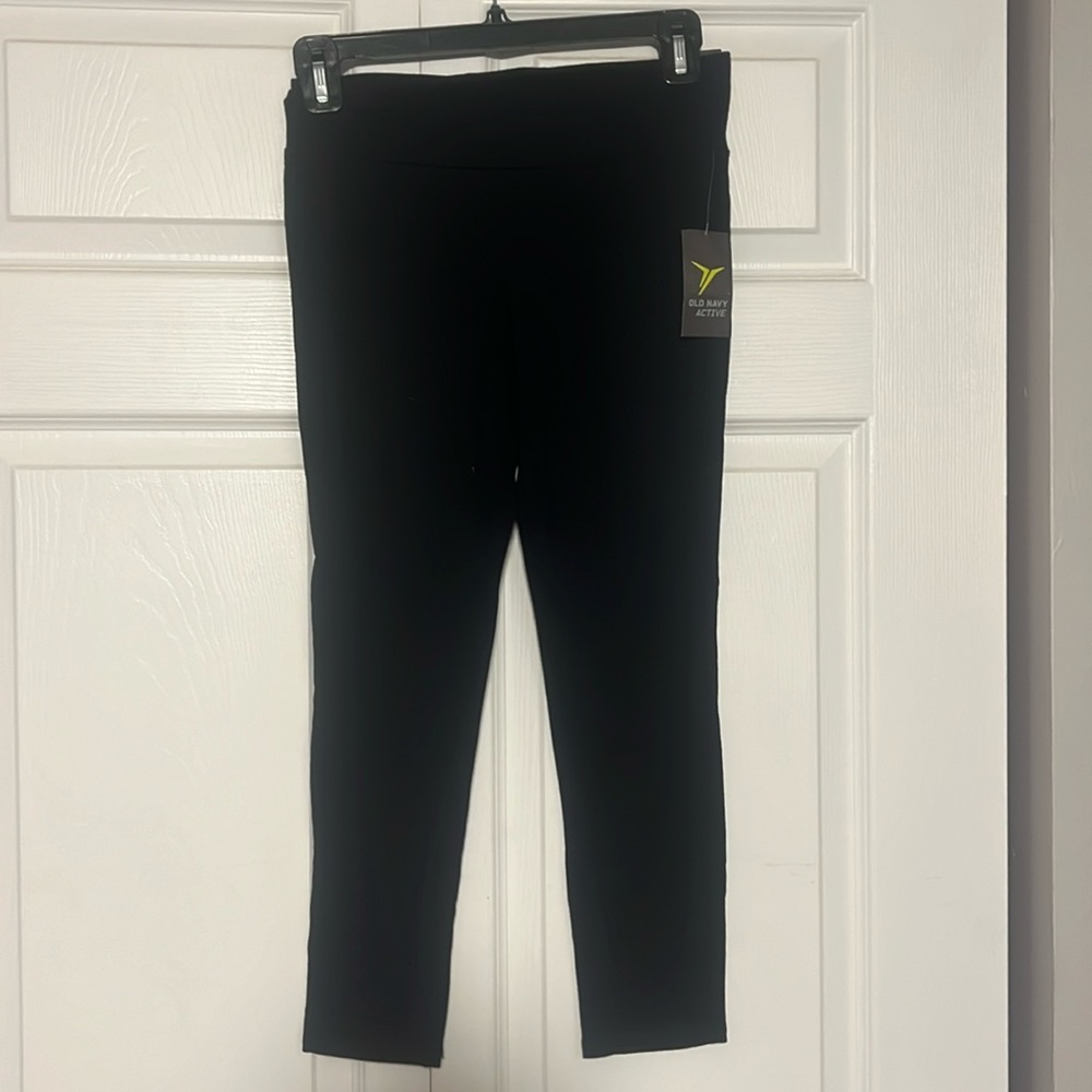 Old Navy Black Capris